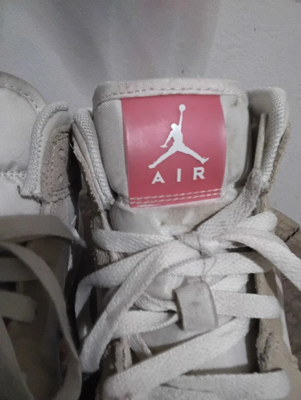Jordan stylish mid